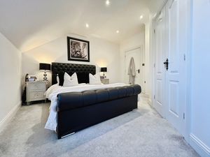 Photo 5- click for photo gallery